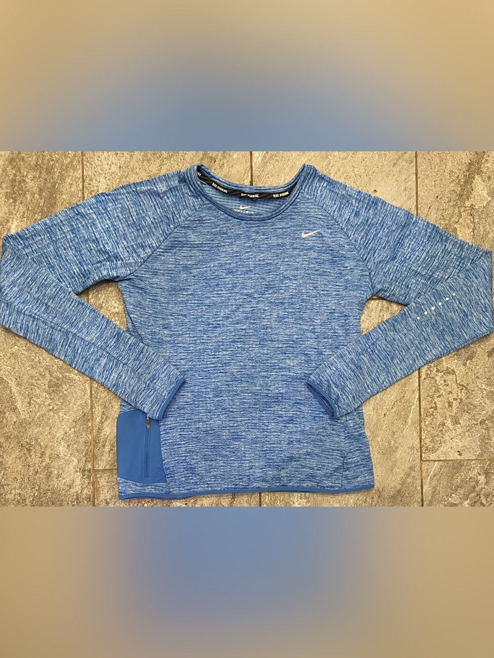 Nike Dri Fit Running Shirt With Thumb Holes Women’s Medium (slim fit)